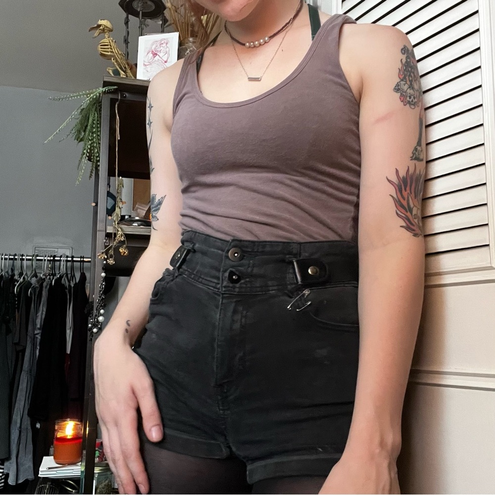 gray tank